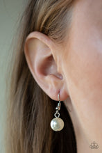 Load image into Gallery viewer, Paparazzi - Posh Boss - White Necklace