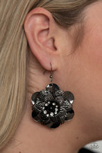 Load image into Gallery viewer, Paparazzi - Midnight Garden Earring
