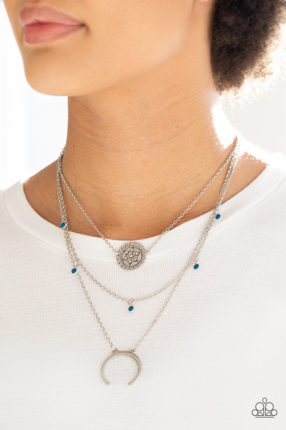 Paparazzi - Lunar Lotus - Blue Necklace