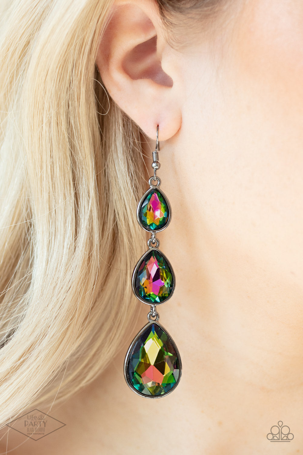 Paparazzi - Metro Momentum - Multi Earring