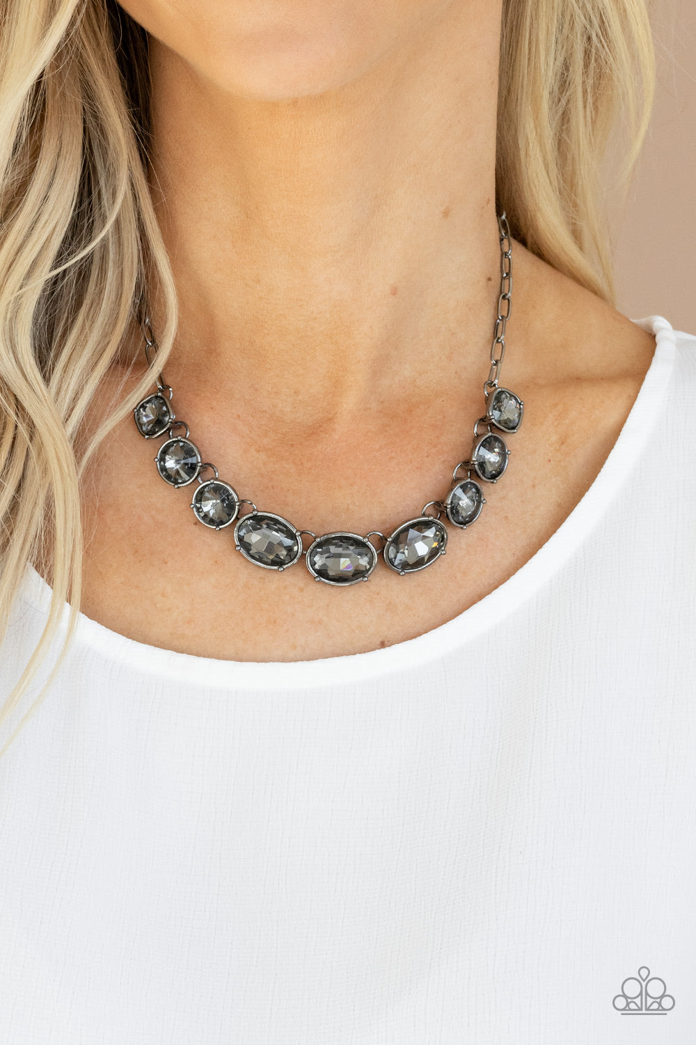 Paparazzi - Gorgeously Glacial - Black Necklace