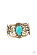 Load image into Gallery viewer, Paparazzi - The MESAS are Calling - Brass Bracelet
