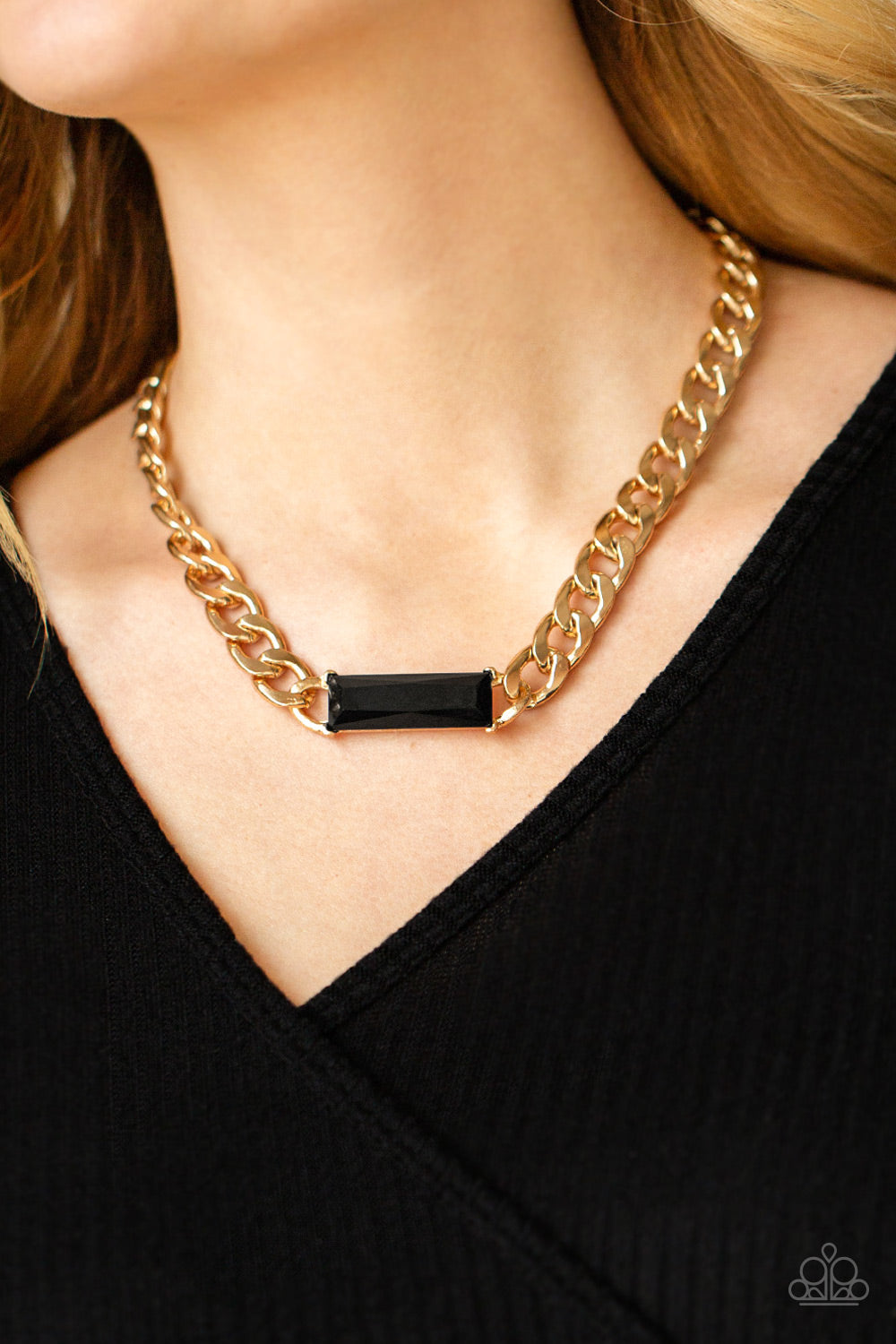 Paparazzi - Urban Royalty - Gold Necklace