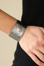 Load image into Gallery viewer, Paparazzi - Aztec Artisan - White Bracelet
