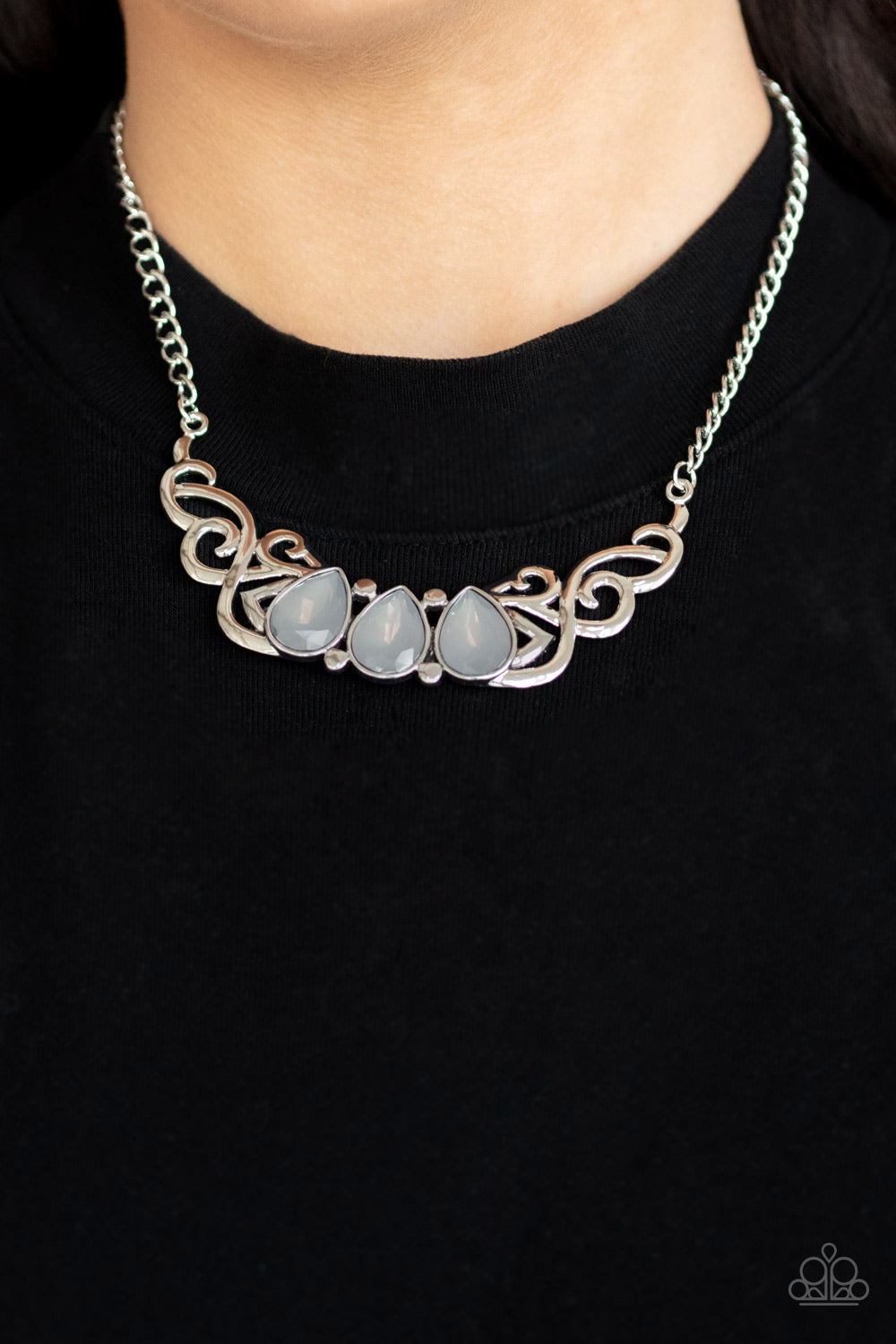 Paparazzi - Heavenly Happenstance - Silver Necklace