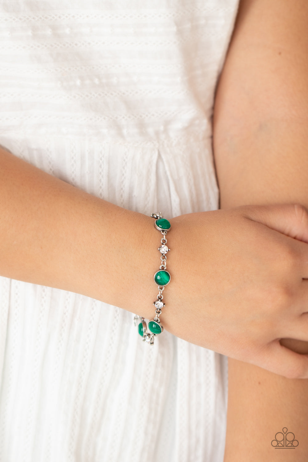 Paparazzi - Use Your ILLUMINATION - Green Bracelet