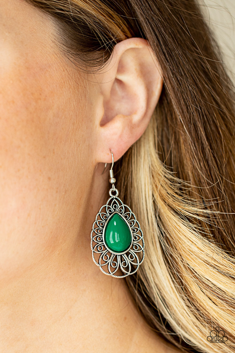 Paparazzi - Dream STAYCATION - Green Earrings