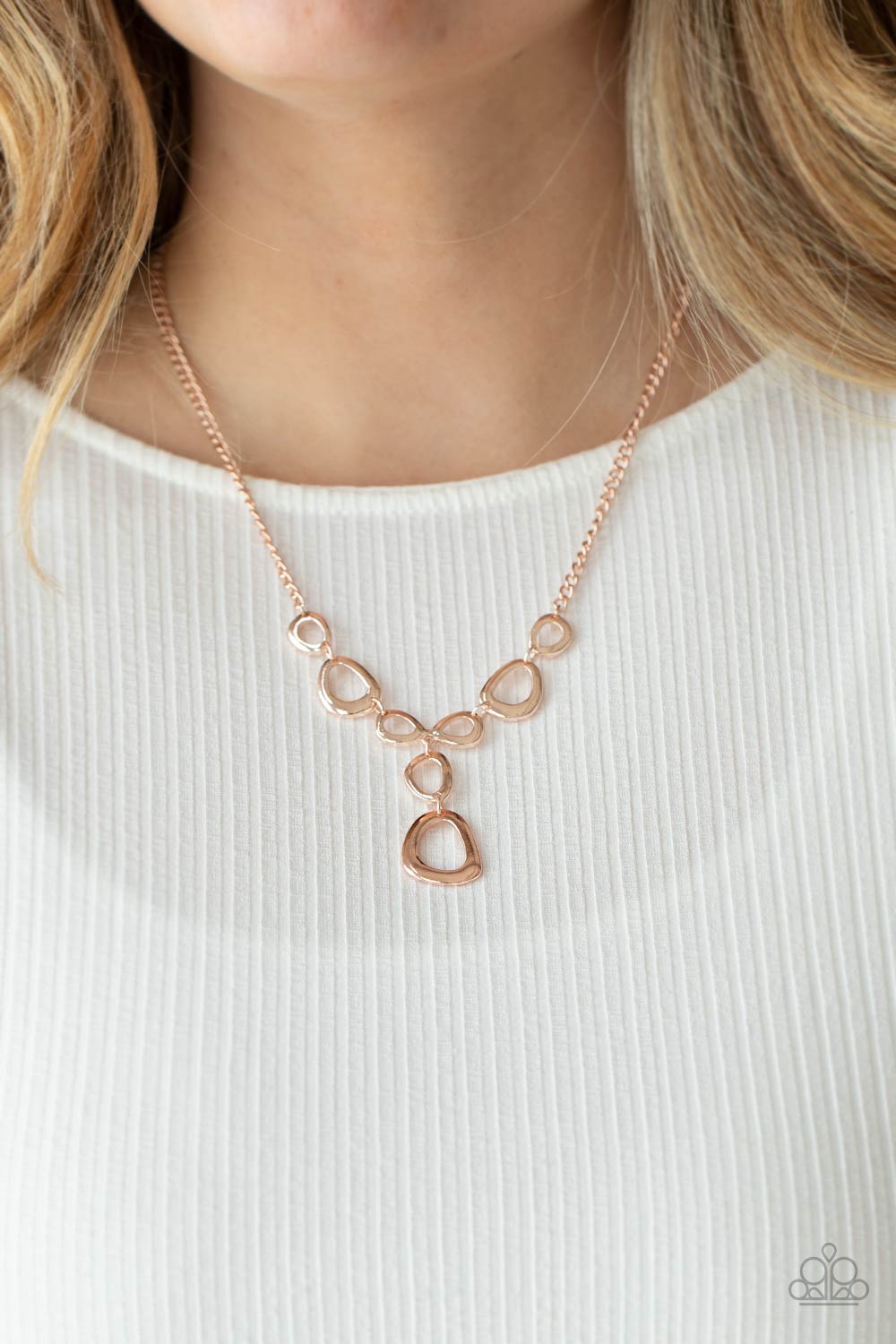 Paparazzi - So Mod - Rose Gold Necklace