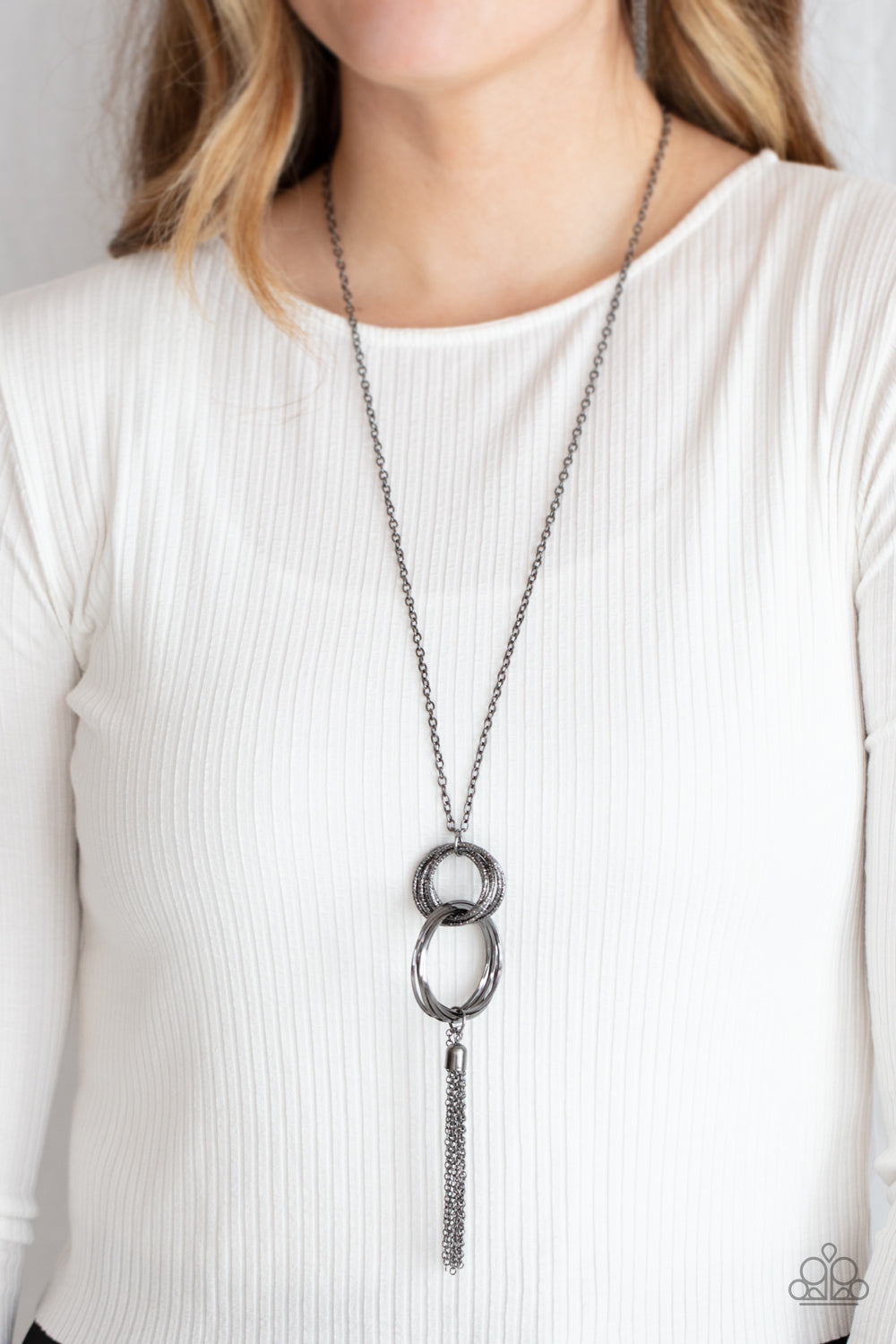 Paparazzi - Orbiting Splendor - Black Necklace