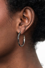 Load image into Gallery viewer, Paparazzi - On The Brink - Black Earrings
