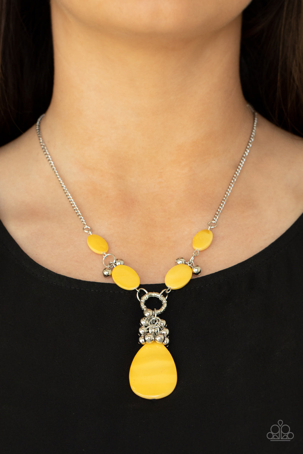 Paparazzi - Summer Idol - Yellow Necklace