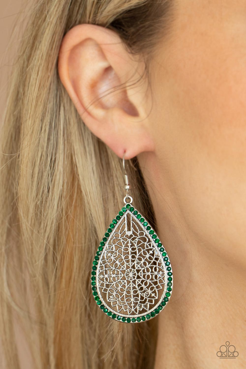 Paparazzi - Fleur de Fantasy - Green Earrings