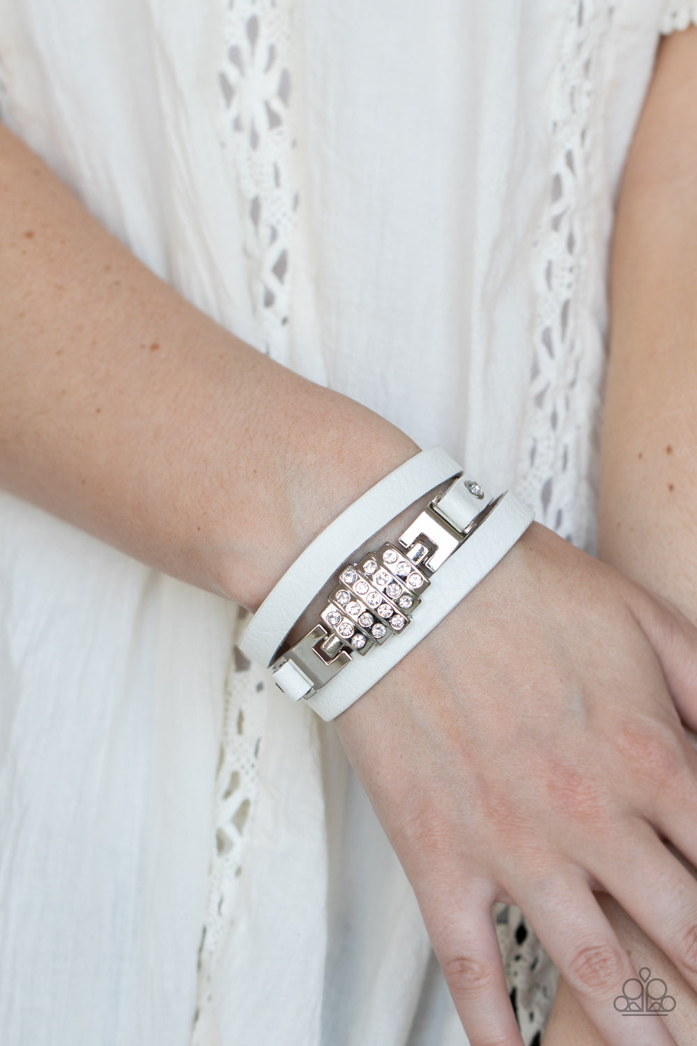 Paparazzi - Ultra Urban - White Bracelet