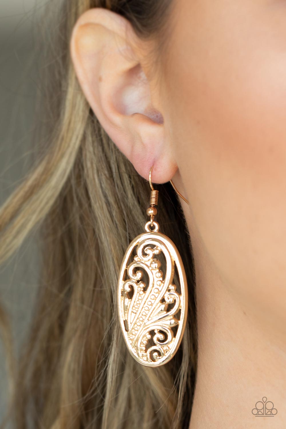 Paparazzi - High Tide Terrace - Gold Earrings