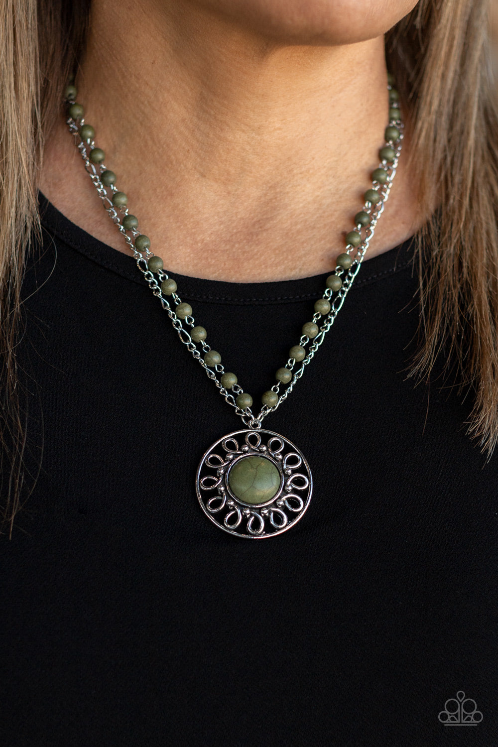 Paparazzi - Sahara Suburb - Green Necklace