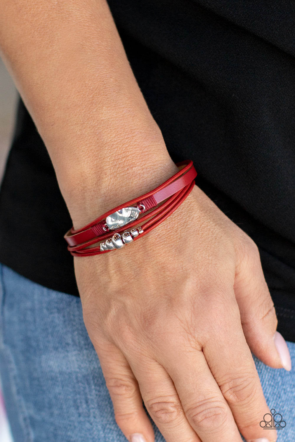 Paparazzi - Tahoe Tourist - Red Bracelet