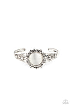 Load image into Gallery viewer, Paparazzi - Extravagantly Enchanting - White Bracelet
