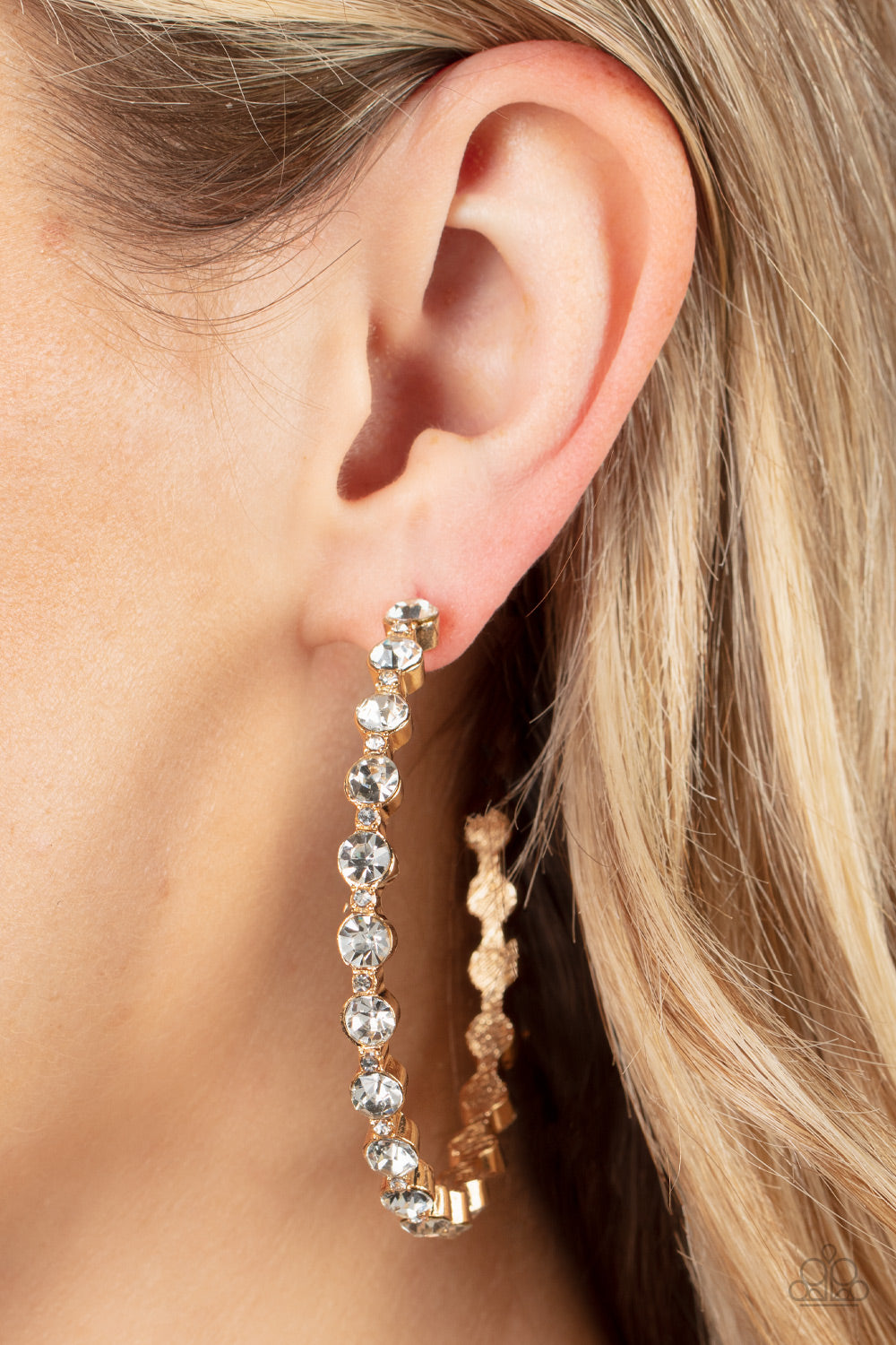 Paparazzi - Royal Reveler - Gold Earring