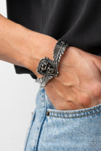 Load image into Gallery viewer, Paparazzi - Desert Roost - Black Bracelet
