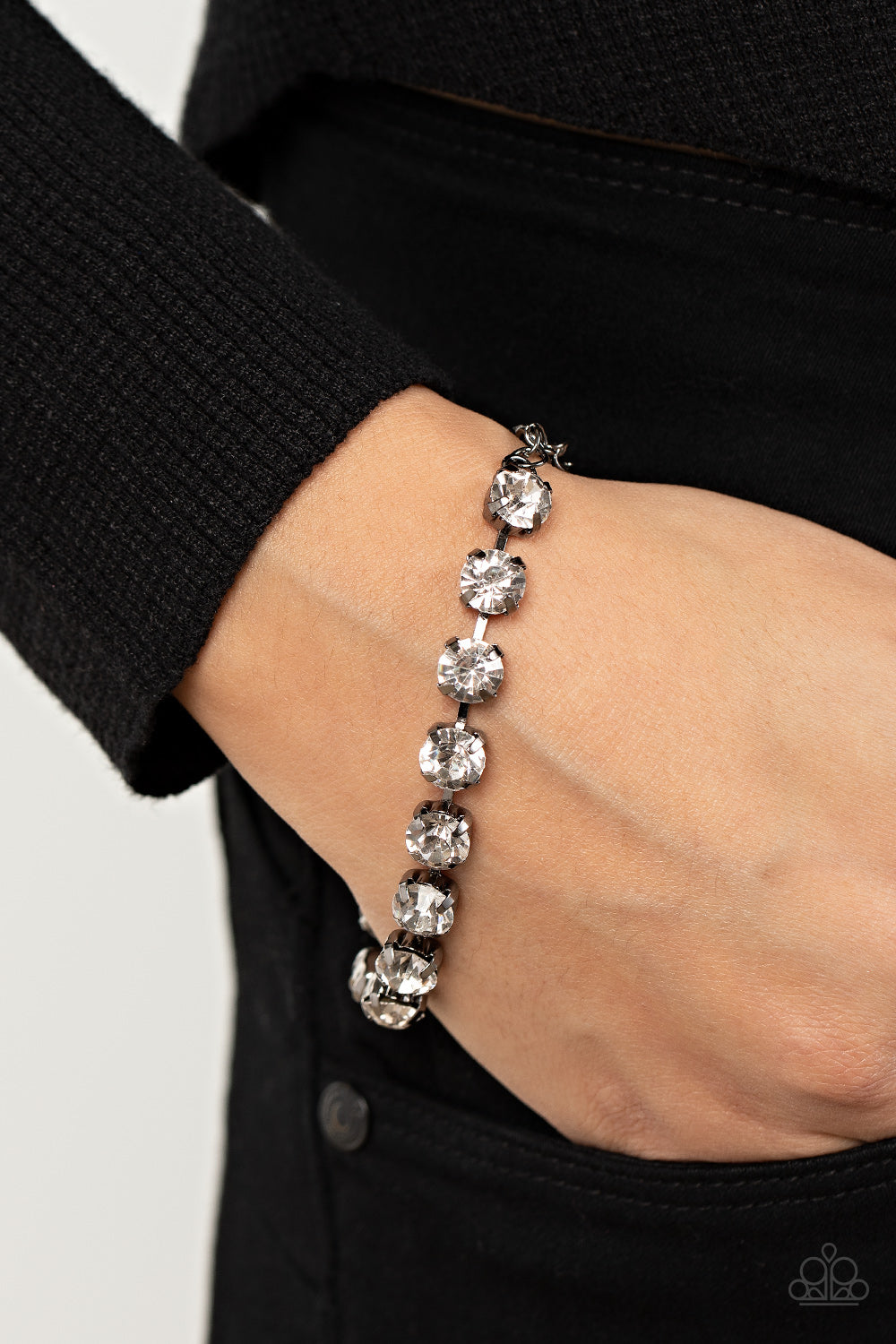 Paparazzi - A-Lister Afterglow - Black Bracelet