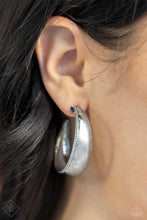 Load image into Gallery viewer, Paparazzi - Dune Dynasty - Silver Earring
