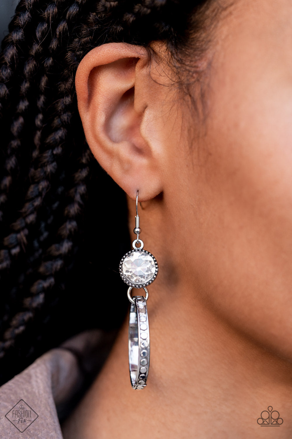 Paparazzi - Standalone Sparkle - White Earring