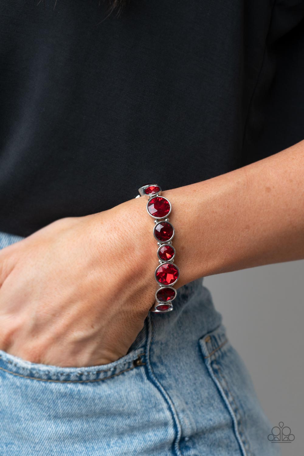 Paparazzi - Twinkling Tease - Red Bracelet