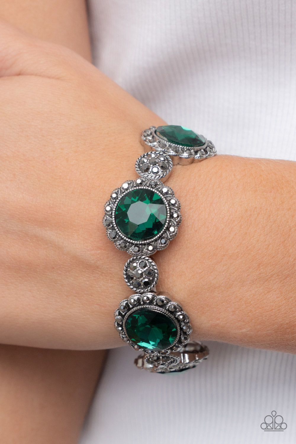 Paparazzi - Palace Property - Green Bracelet