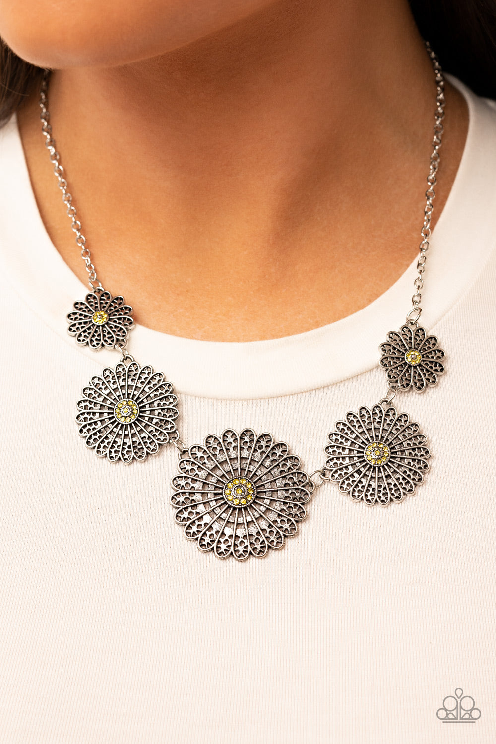 Paparazzi - Marigold Meadows - Yellow Necklace