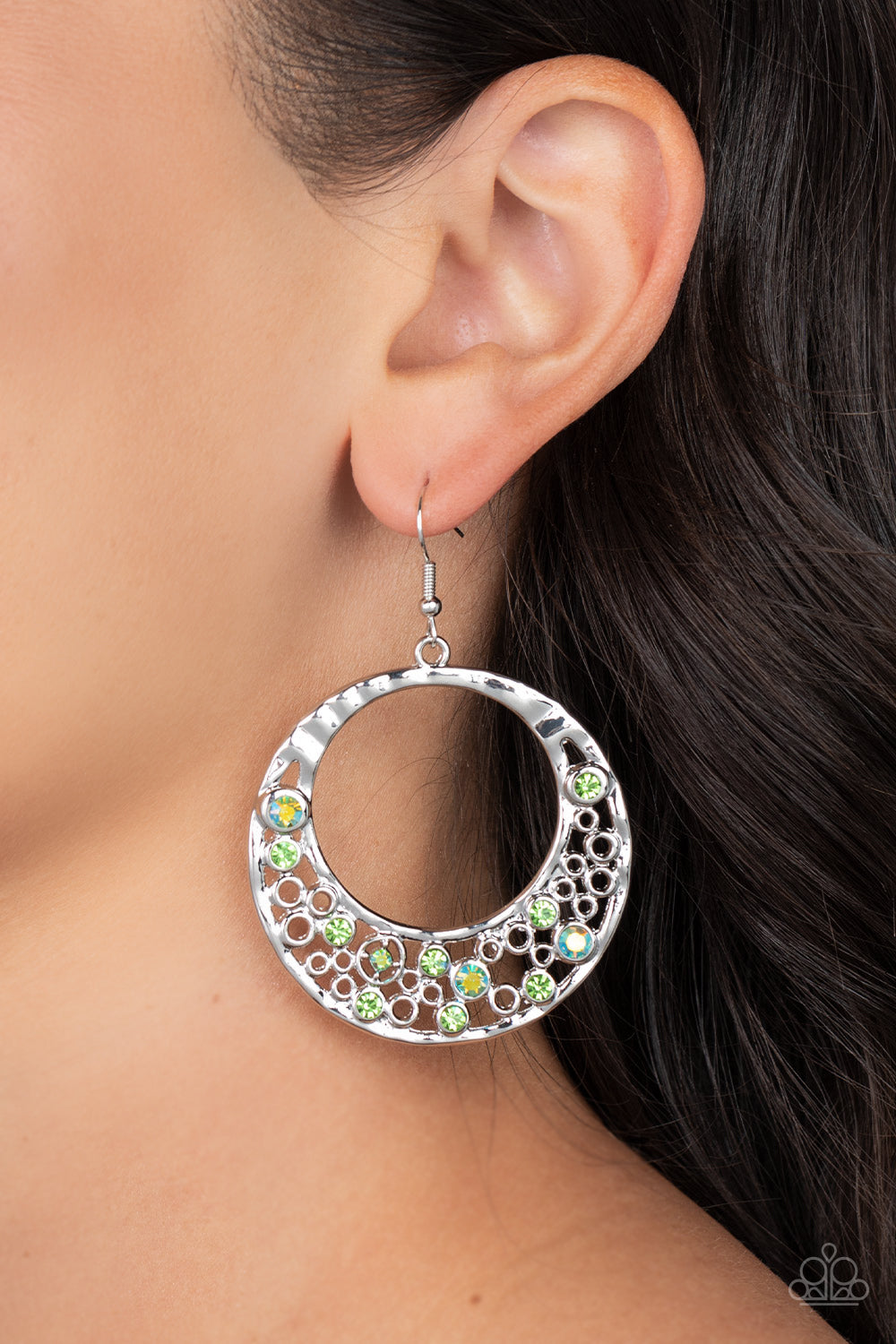 Paparazzi - Enchanted Effervescence - Green Earring