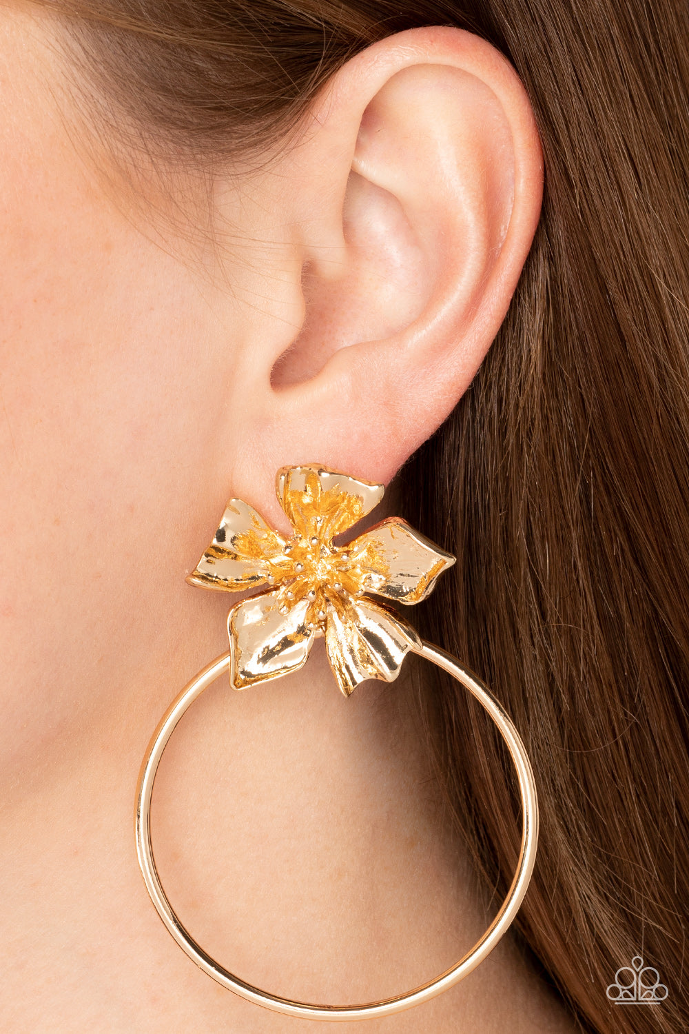 Paparazzi - Buttercup Bliss - Gold Earring