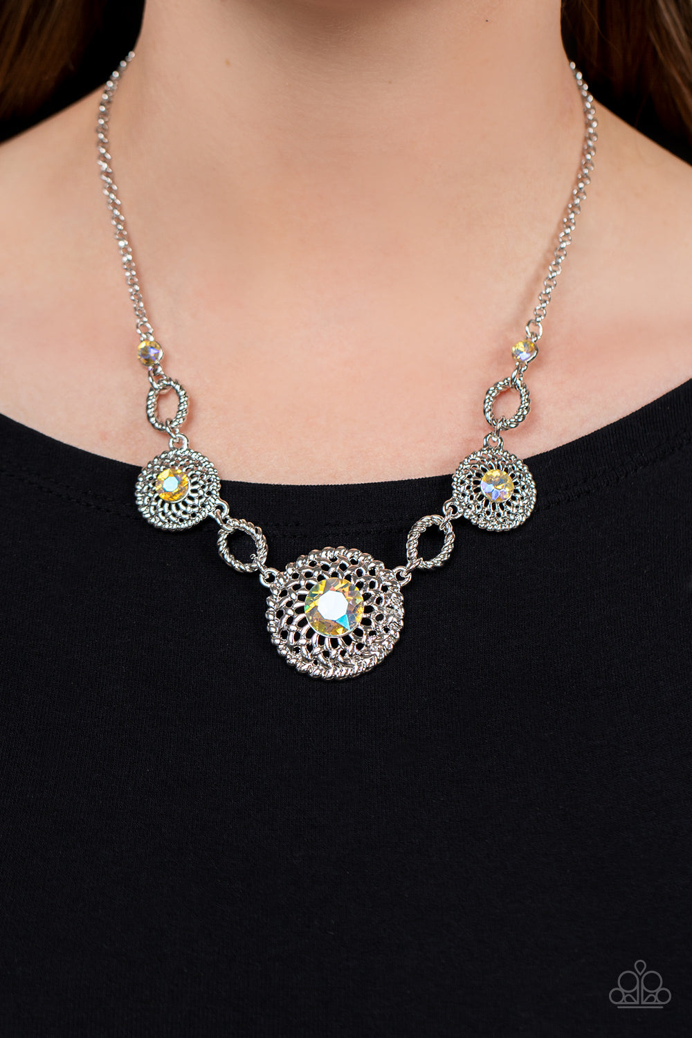 Paparazzi - Cosmic Cosmos - Yellow Necklace