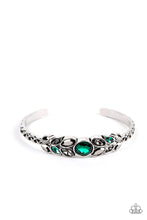 Load image into Gallery viewer, Paparazzi - Vogue Vineyard - Green Bracelet
