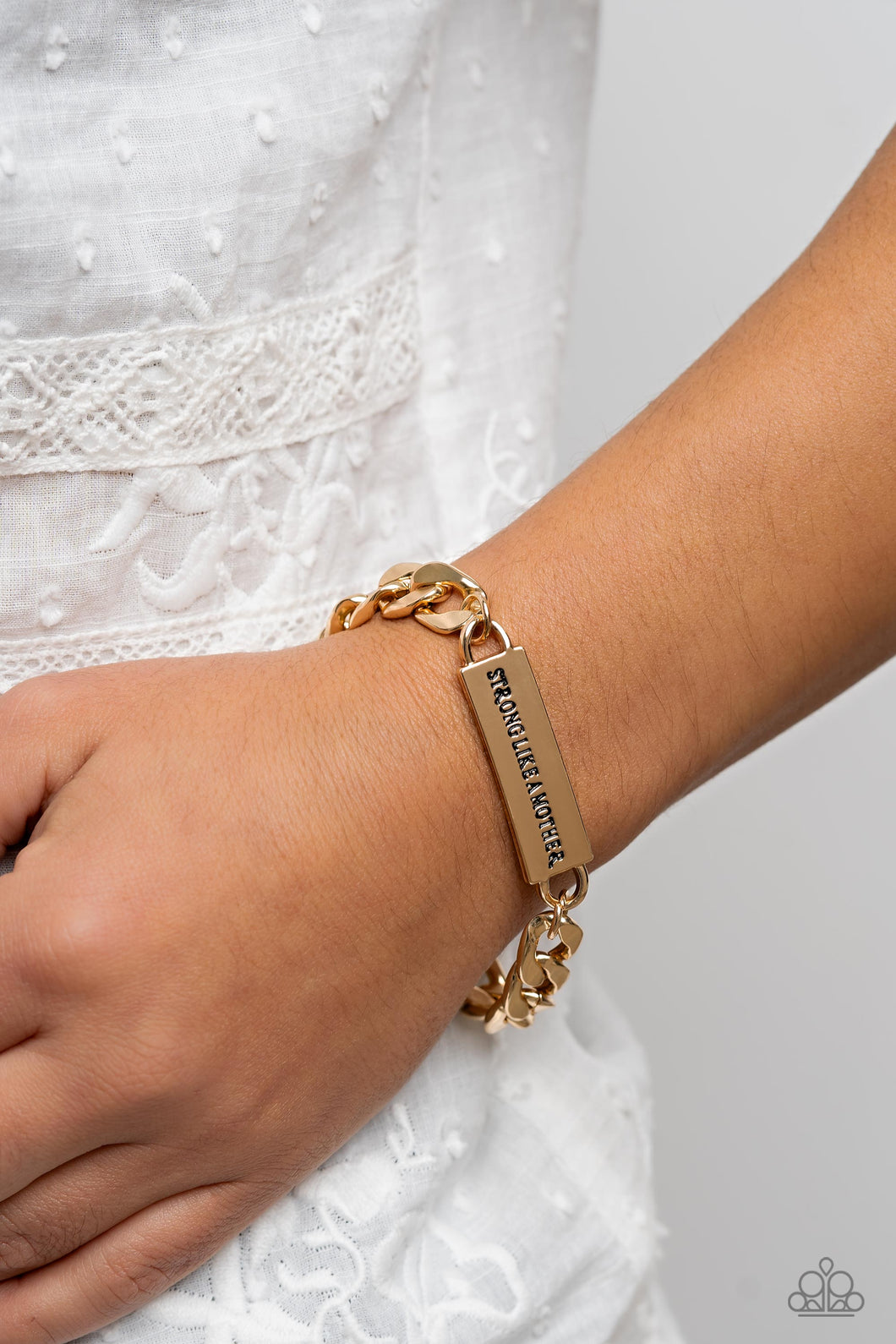 Paparazzi - Mighty Matriarch - Gold Bracelet