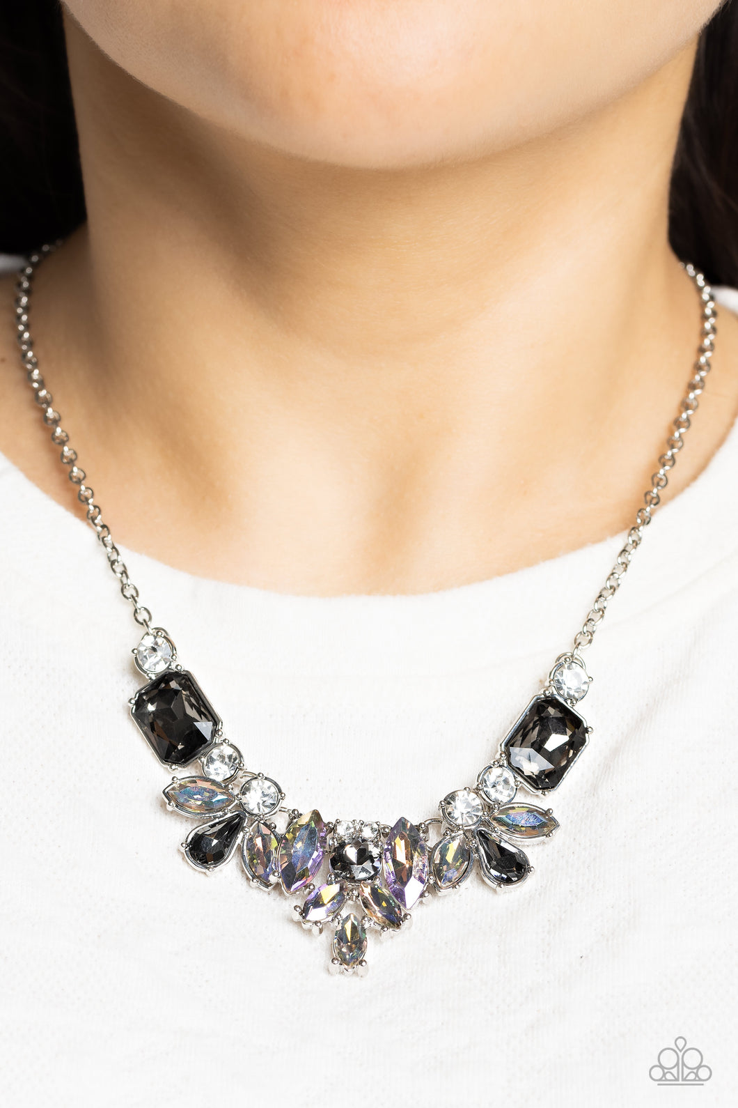 Paparazzi - Prima Donna Dazzle - Silver Necklace