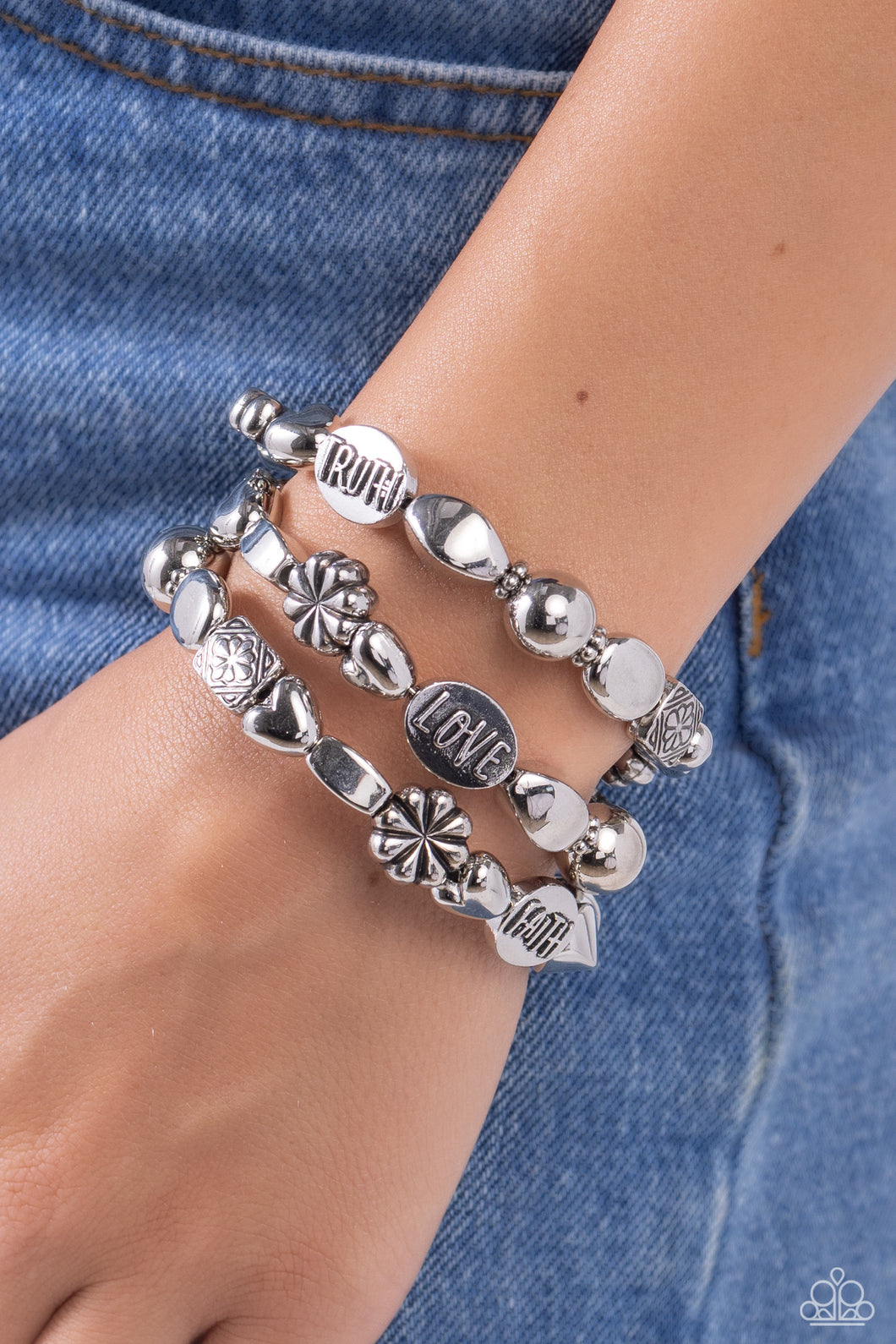 Paparazzi - Enchanting Emotion - Silver Bracelet